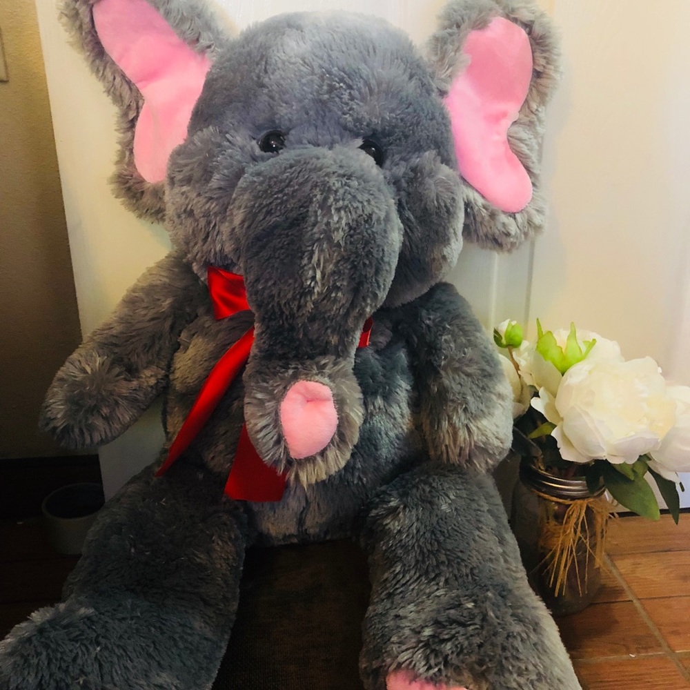 Elephant - Picture 1 of 1